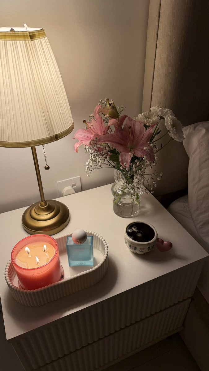 ros4464's tweet photo. 🤍🕯️ https://t.co/gJA8IkWYo0