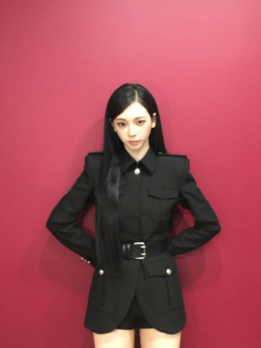 순간의 카리나 tweet media