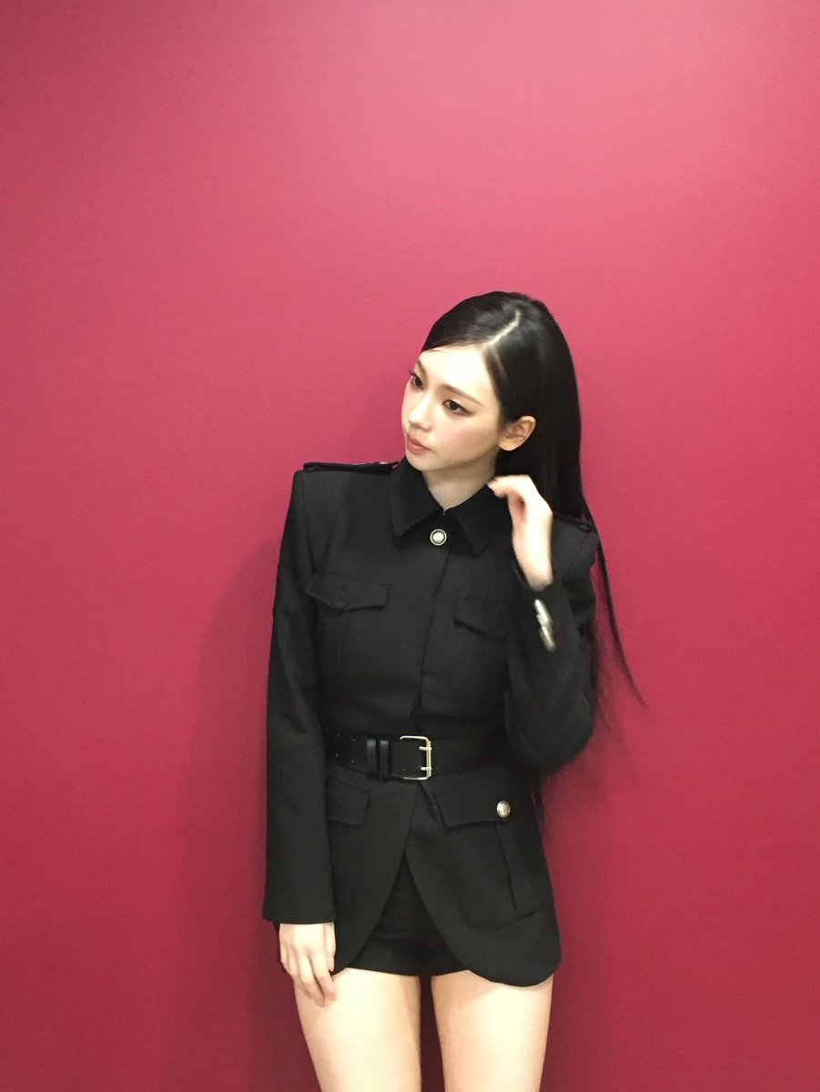 순간의 카리나 tweet media
