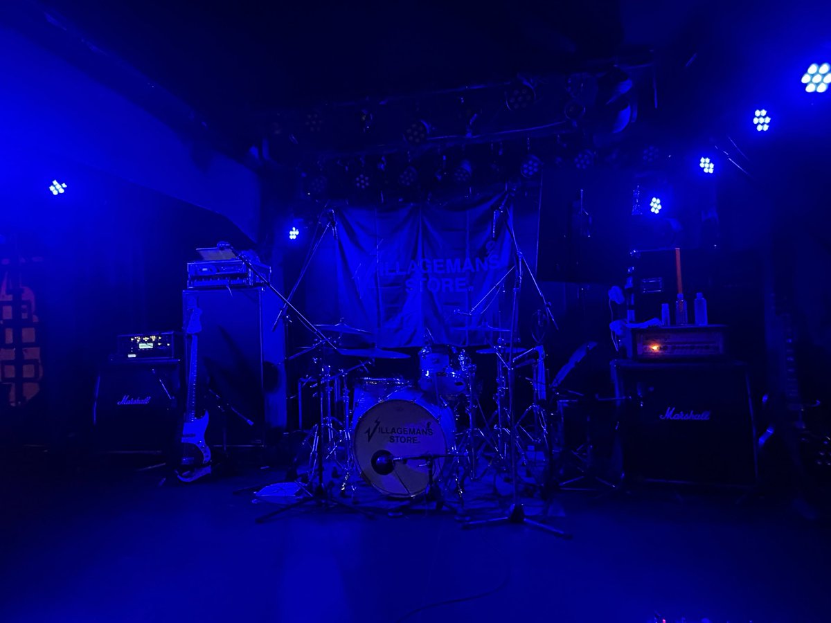 fuzzy_rock's tweet photo. ビレッジマンズストア
『PAINT IT RED TOUR』
岐阜　柳ヶ瀬ANTS

愛溢れるライブで最高だった
マジで戻ってきた時のパワーえぐそう
楽しみだ
ボイガルも素晴らしかった
ワタナベシンゴはステージ映えするなー https://t.co/s6cKtc4lP5