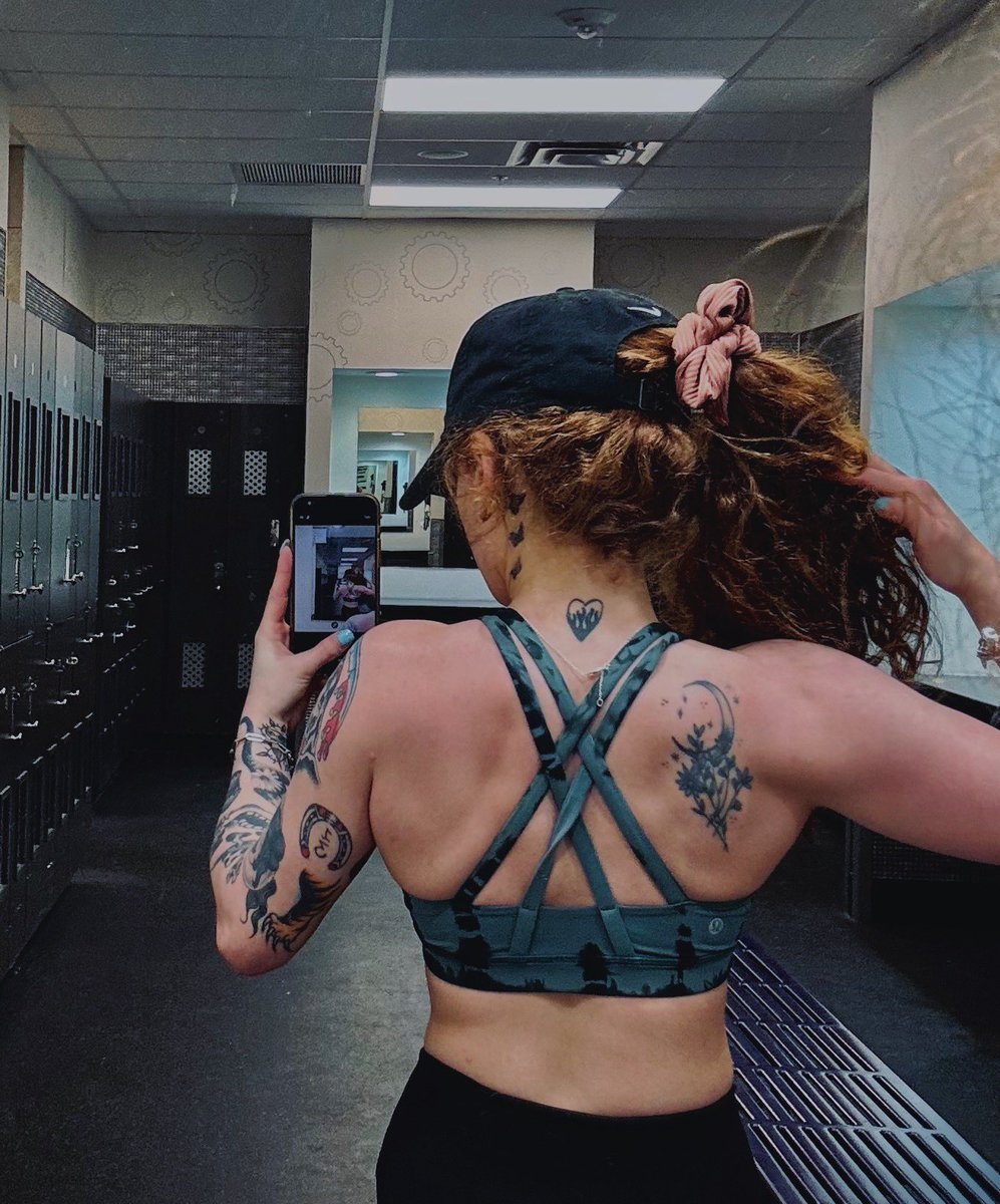 TattdPollyPockt's tweet photo. Always remember where you came from and why you started. https://t.co/421tbJBKss