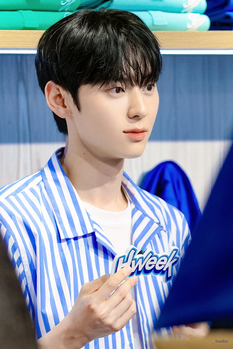 tender_89's tweet photo. #황민현 https://t.co/RgKgfgsYgB