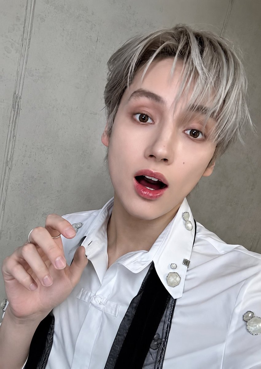 느림보 tweet media