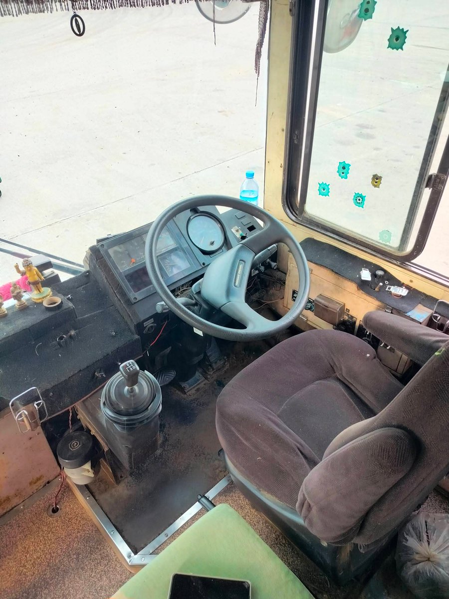 KhantKyawThu2's tweet photo. NISSAN DIESEL.
City Ferry Bus.
At the Myanmar. https://t.co/7GInaHcV40