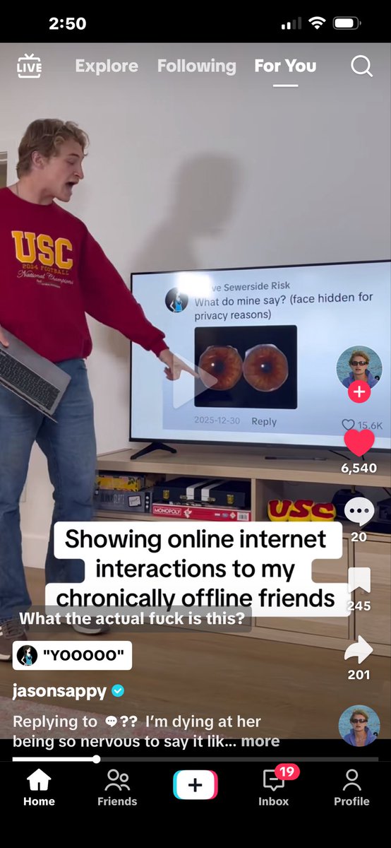skincrawler69's tweet photo. Bye okay i usually shut up about my TikTok but I CANNOT BELIEVE MY DUMBASS COMMENT MADE IT TO VOCAL STIM TIKTOK????? (Face still hidden for privacy reasons) https://t.co/CsU8oB2gDC