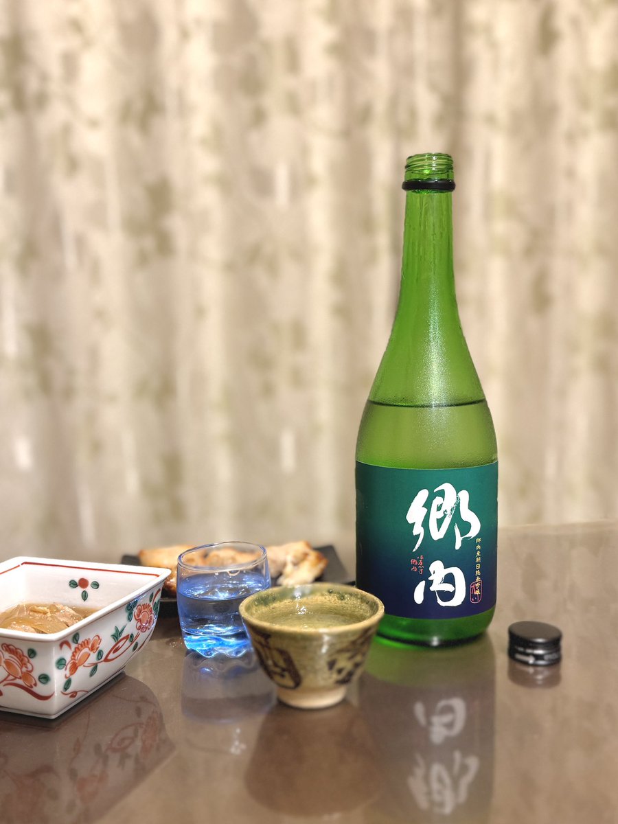 ymt16's tweet photo. 先日の晩酌。ときどきリピートしている一本です☺️

郷内 朝日米 純米吟醸 無濾過生原酒
熊屋酒造（岡山県倉敷市）
岡山の地酒 倉敷の地酒

#日本酒 🍶 #sake https://t.co/O8GE10QPs2