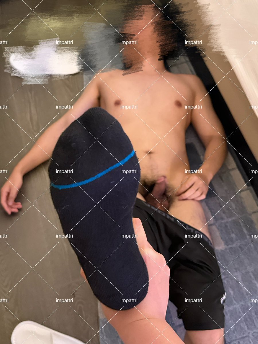 iikecor's tweet photo. 品鉴一下男大的肉体 https://t.co/u0iCogpao8