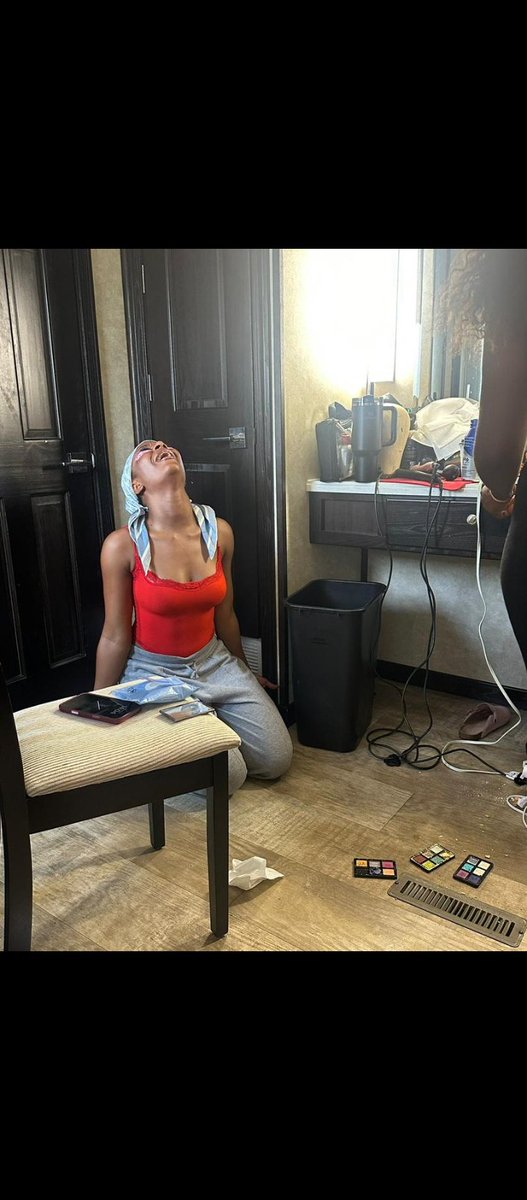 Emma tweet media