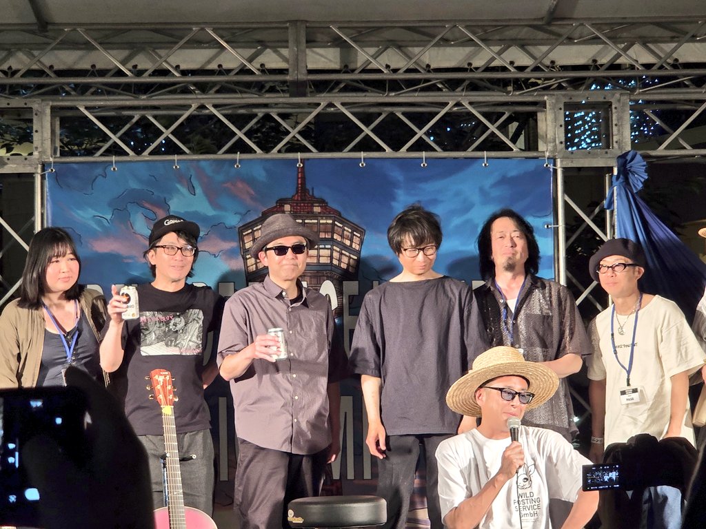 153kisuke's tweet photo. BAYSIDE PLACE HAKATAMUSIC AMP FES.サイコーなフェスだった！！
福岡に縁のありすぎる最高メンバー！！大好きすぎる～！！ボラで踊って百々で声出し向井で唸った！
ロハのフェス(なんで!?!?!)なのでドリンク代として酒をスーパーで2本買いました！全然足りてないね！��は3本行かせて～！！
#CROSSFM https://t.co/bvv6C7BLLu