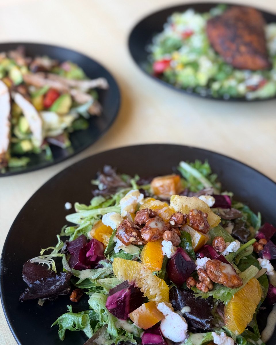 Healthier901's tweet photo. We’ve teamed up with your favorite local spots to bring you meals that taste amazing and support your goals. 💪🍽️  Check out our Healthier 901 partner restaurants: https://t.co/yam0mfBedG  

[📸: City Silo Table + Pantry, Cheffie's Cafe, The Half Shell Restaurant, and Babalu] https://t.co/cNBbva104I