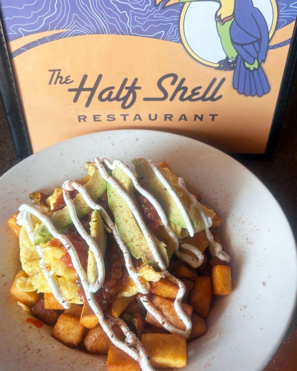 Healthier901's tweet photo. We’ve teamed up with your favorite local spots to bring you meals that taste amazing and support your goals. 💪🍽️  Check out our Healthier 901 partner restaurants: https://t.co/yam0mfBedG  

[📸: City Silo Table + Pantry, Cheffie's Cafe, The Half Shell Restaurant, and Babalu] https://t.co/cNBbva104I
