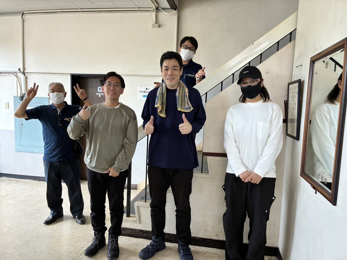 fds_nirin's tweet photo. 卒業おめでとうございます㊗️
本日卒業された２輪🏍️のお客様です🎉
これからも安全運転心がけてください😊
楽しいバイク🏍️ライフ🍀を
送ってください👍
スキルアップトレーニング🏋️‍♀️や
ツーリング🏍️も開催しています😊
また遊びに来てください😊
ありがとうございました🙇‍♂️ https://t.co/yfiN1rjVZJ