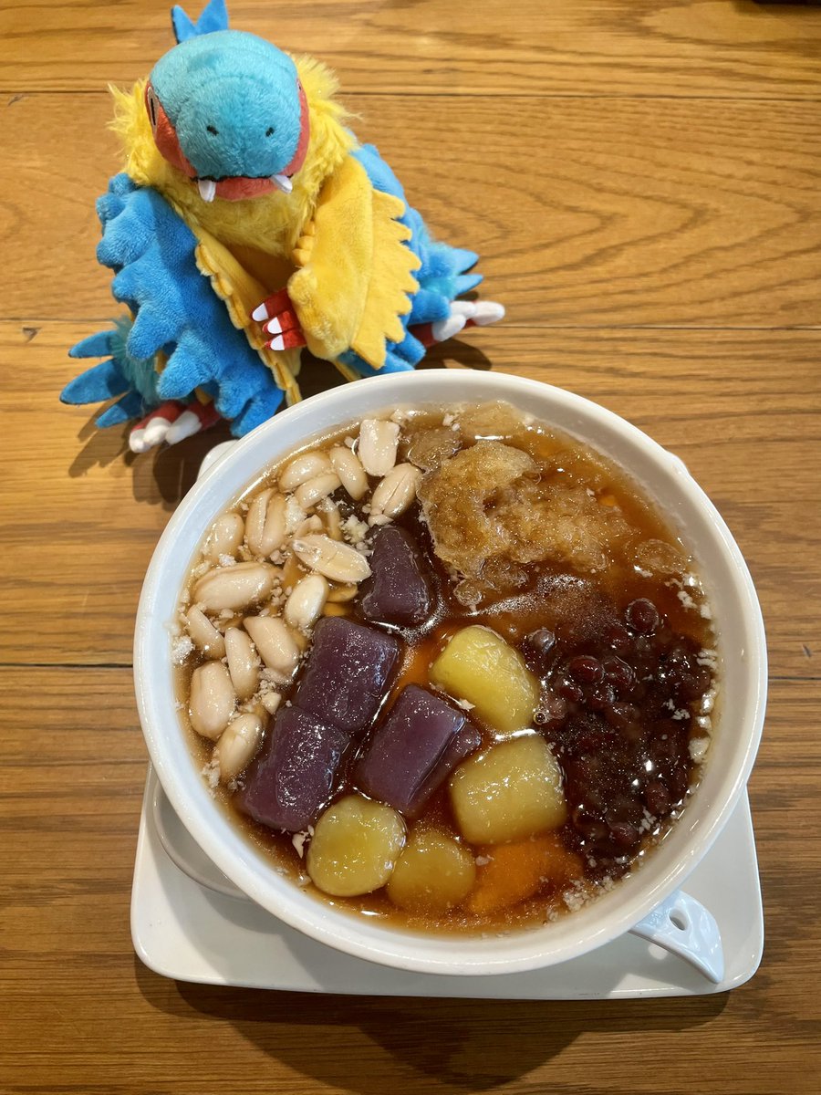 Um_tm10's tweet photo. はじめて豆花食べてきた https://t.co/VRTiGwPjfN