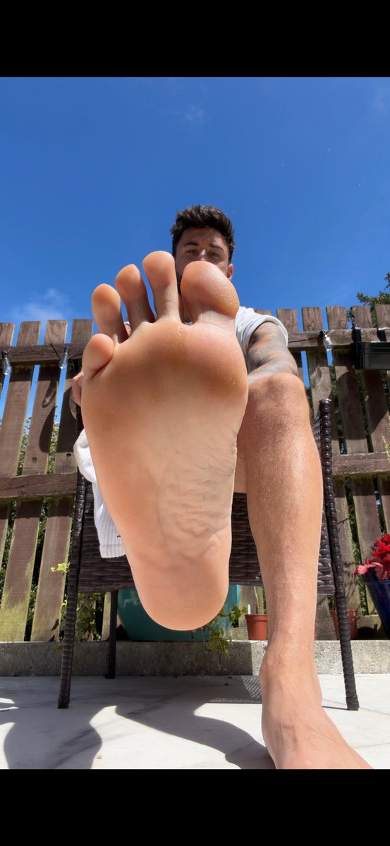 TripodTradie's tweet photo. It’s a hot day.
You know what else is hot…. A sub sending and thanking me for taking it 😘 https://t.co/PEaky3DyN2