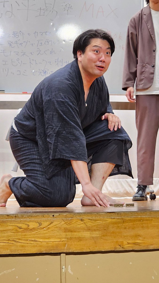 staygoldsanku's tweet photo. つまんな平場塾MAXを観てきました。
徹底して無意味で無軌道で、壮大に何も始まらない120分。もうムチャクチャ笑ってました。
テレビを相当見倒して来たことがわかる土屋さんの引き出しの多さが本当に凄かったです。
ゴリケルの流れでジャーナリストのバシールを再現したのは本当にシビれました！ https://t.co/aLMfQ3o4Wr