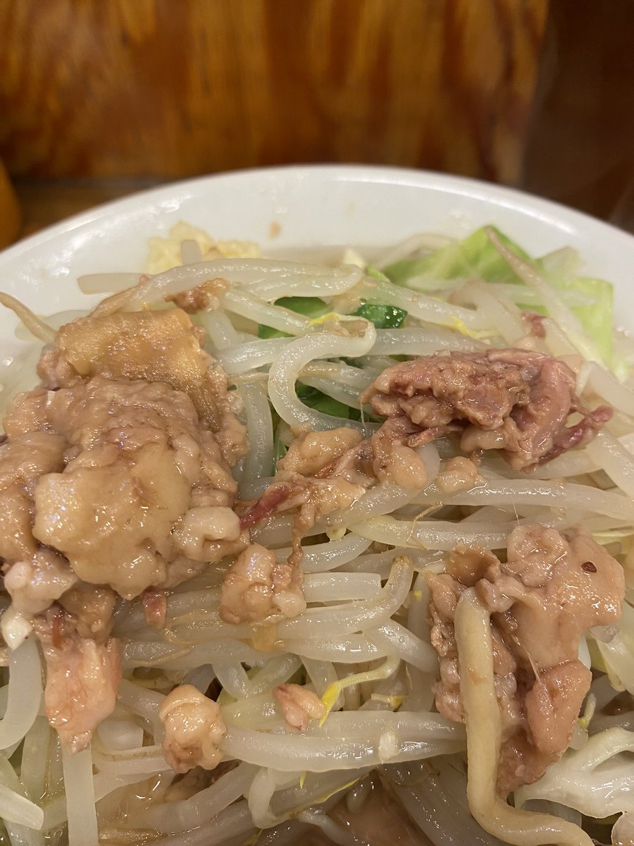 Torabus83's tweet photo. #3
ラーメン二郎 前橋千代田町店

小豚ラーメン

ヤサイ・ニンニク・アブラ　🍜

20時前にギリセーフ😅
オープン当初に1度訪問したけど､あれから5周年なんですね。
おめでとうございます🎊 https://t.co/Hi6qUGrYMt