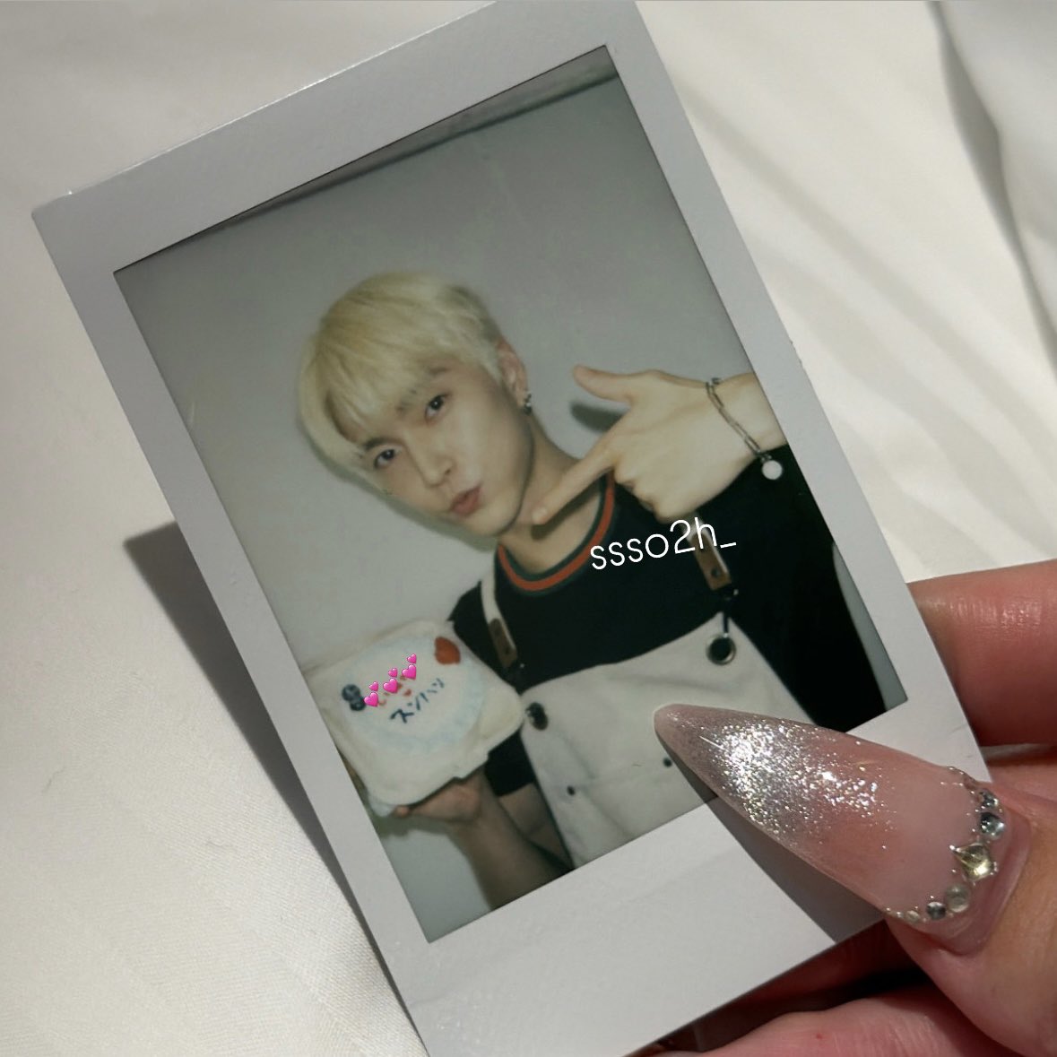 ssso2h_'s tweet photo. 260530 베이커리 이벤트

나 이름을 히라가나로 써 줘서 귀여워...💕 
스페셜  폴라로이드도 귀여워🥹♡

（승한이 이름은 히라가나가 어렵다며 
가타카나로 써줬어ㅎㅎ）

#スンハン #Xnghan #XngHan_Xoul #승한 https://t.co/QXCuTNlwEw