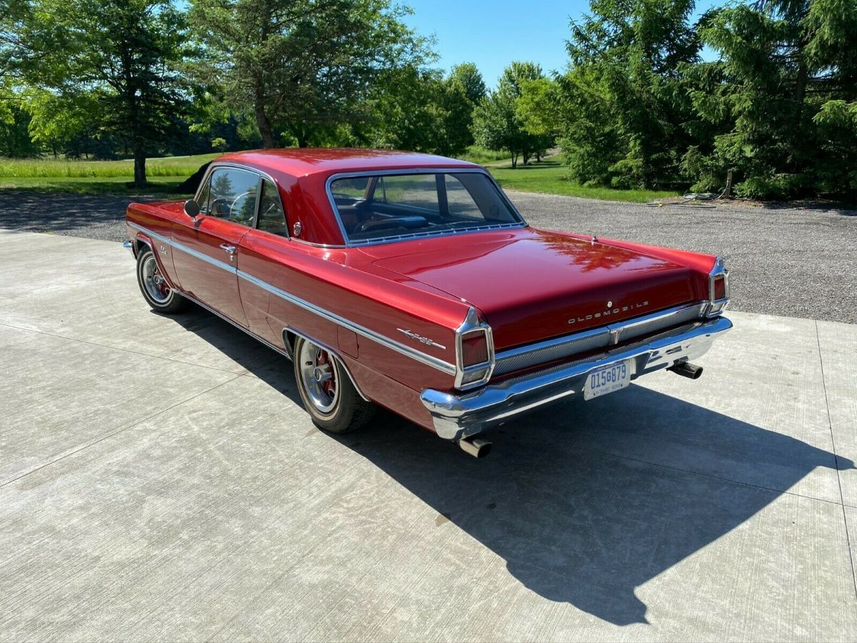 BillDeLong18's tweet photo. @Sofia50020Sofia My first car was a 1963 Oldsmobile Cutless. https://t.co/4YQYJOzgMr