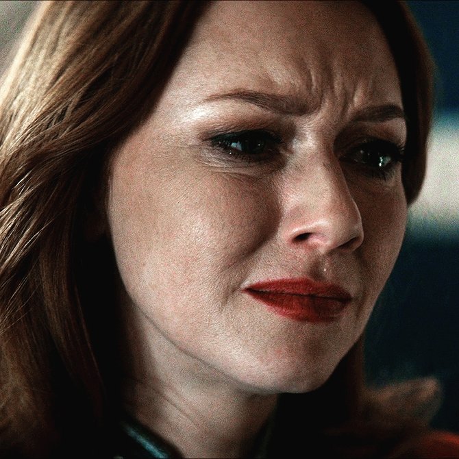 acklesism's tweet photo. so pretty when she's on the verge of tears https://t.co/ruRlm3RhBq