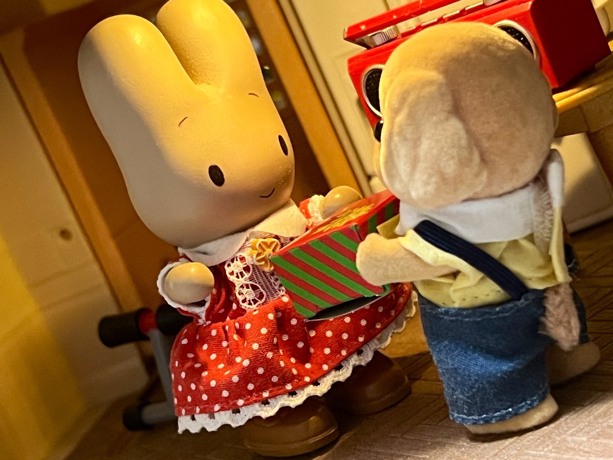 aitsu_oreai's tweet photo. マロンクリームパイセンお誕生日おめでとう！！！
やっぱりパイセンが1番かわいい〜！！！！！！！
パイセ〜ン！！！最高だぜ〜ッ！！！！！！！ https://t.co/zhtDWDyo7r