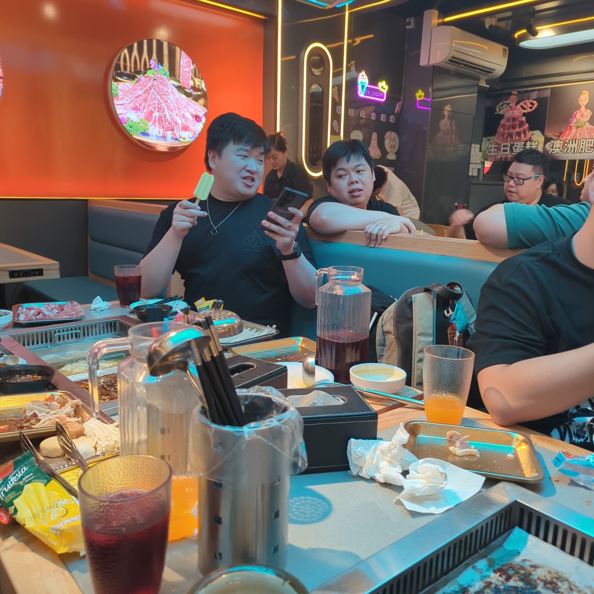Aaronng888's tweet photo. @ApexPlayerGuild After party https://t.co/1Xaki8W6js