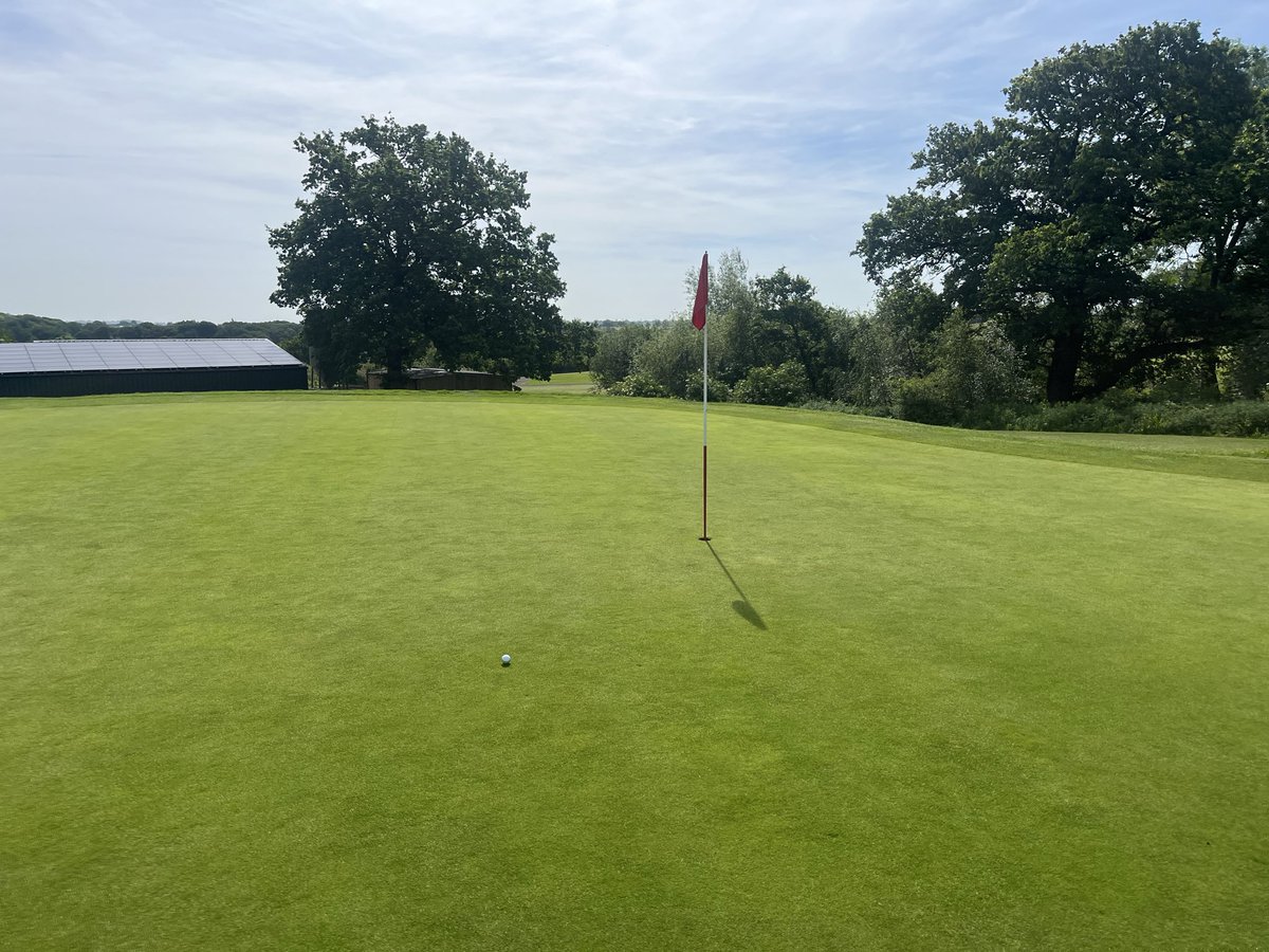 Gav1981's tweet photo. Boom!!!! 💥 #golf #🏌🏿‍♂️⛳️ https://t.co/QmOP7R9f69