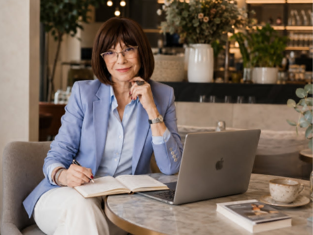 candbusiness's tweet photo. 💡In this interview, Adriana Radu, founder of Start Business Fast, shares her insights on entrepreneurship, community building, leadership, adaptability, and the impact of AI on the future of business. https://t.co/FyN0CSJPHA

#AdrianaRadu #StartBusinessFast https://t.co/XrhWdAfOf7