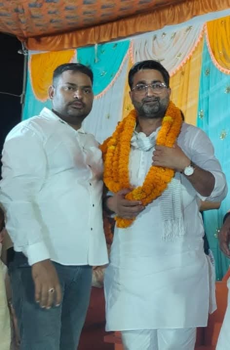 AniweshBabul's tweet photo. उत्तर प्रदेश सरकार में माननीय मंत्री बड़े भाई दानिश आजाद अंसारी जी को जन्मदिन की हार्दिक बधाई एवं ढेर सारी शुभकामनाएं।

आपको उत्तम स्वास्थ्य और दीर्घायु की प्राप्ति हो तथा जनकल्याण के पथ पर निरंतर आगे बढ़ते रहें, ईश्वर से यही प्रार्थना है। @danishazadbjp https://t.co/kLdvoEF26L