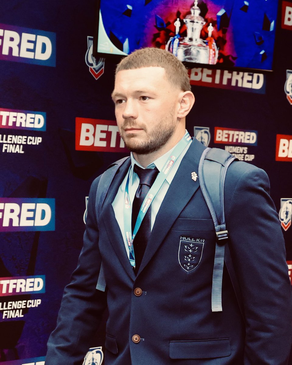 hullkrofficial's tweet photo. Suited up.

#UpTheRobins🔴⚪️ https://t.co/HWJ5QiwQtN