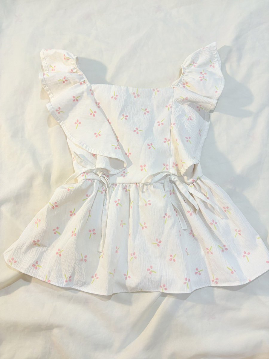 applepaperr's tweet photo. 31. แขนระบายหวานๆ 🌷

size s m

⭐️ 35.-

#ส่งต่อ #ส่งต่อเสื้อผ้า #เสื้อผ้ามือสอง #ส่งต่อเสื้อผ้ามือสอง #ส่งต่อcintage #ส่งต่อstylistshop #โล๊ะตู้ https://t.co/MSMK3FVotS