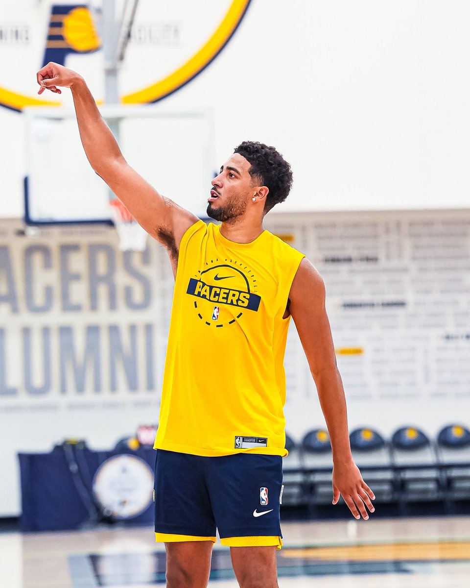 Pacers's tweet photo. On the road back. https://t.co/ZeuJryu4gj