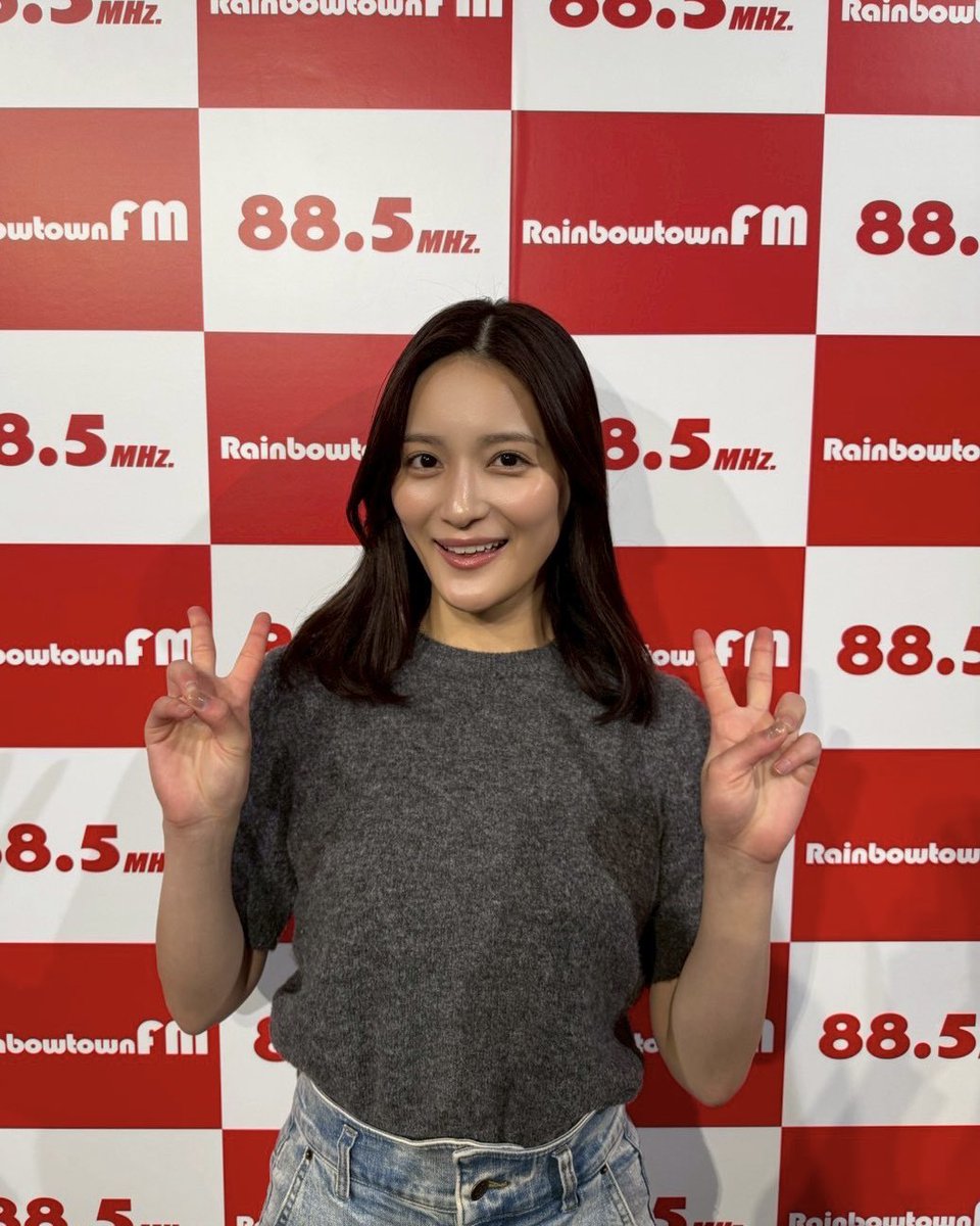 oda_nana77's tweet photo. レインボータウンFM
『Weekend Fun』ありがとうございました✨
楽しかったぁぁ🙌
良い週末をお過ごしください♪ https://t.co/obYnIdY01S