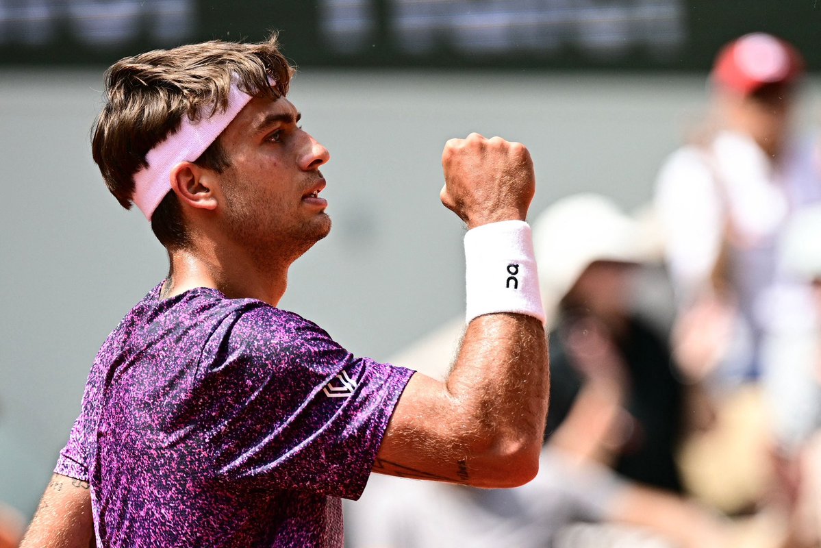 _Alvarovic's tweet photo. Ya sé que no, PERO… ¿y si sí? Se le ha limpiado mucho el cuadro a Flavio Cobolli, que puede estar ante una oportunidad histórica en Roland Garros. Confiamos. 🇮🇹🇮🇹 https://t.co/xAmA5l4OnB