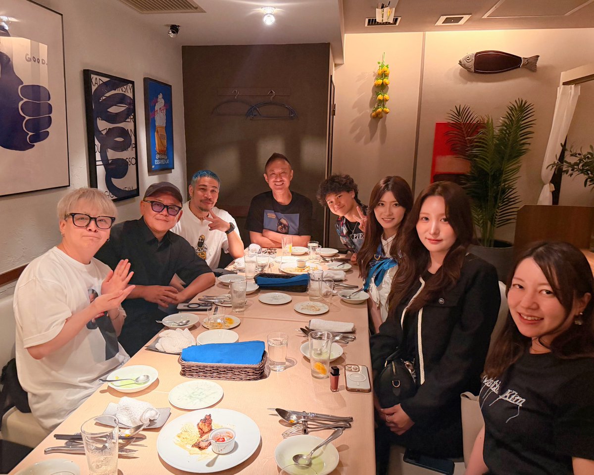 yutabon_youtube's tweet photo. 東京に行くと毎回恒例で「ゆたぼん会」をしてくれています！今回も井川意高さん、東京まななさん、細川バレンタインさん。そして、初参加のさりなさん、まりもさん達とお食事とお話をさせていただきました。凄く良い「社会学習」になりました！ありがとうございます！人生は勉強だ！ https://t.co/pZ0lxyiRpw