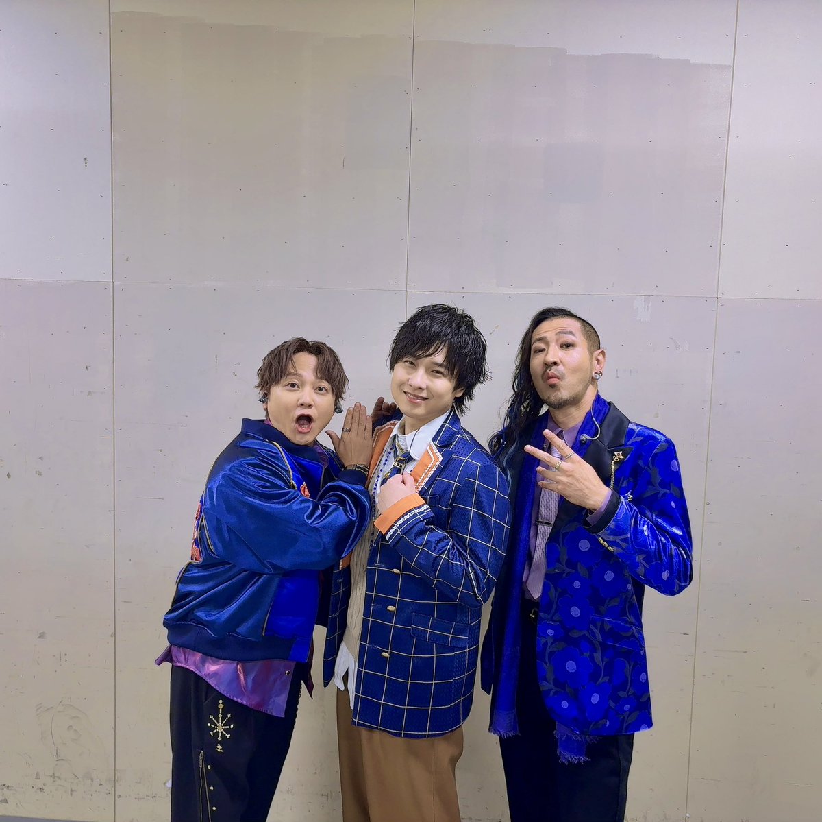 uynekire's tweet photo. 「Paradox Live Dope Show 2026」
闇堂四季 役　寺島惇太が出演させて頂きました。
御来場ご視聴下さいました皆様有難う御座いました。
🐈‍⬛TheCat’sWhiskers🐈‍⬛のお二人と、
Rooftop ／屋上のトモダチの豊永さまと！！
明日もどうぞ宜しくお願い申し上げます！
#寺島惇太　#パラライ https://t.co/DWXTxgt5da