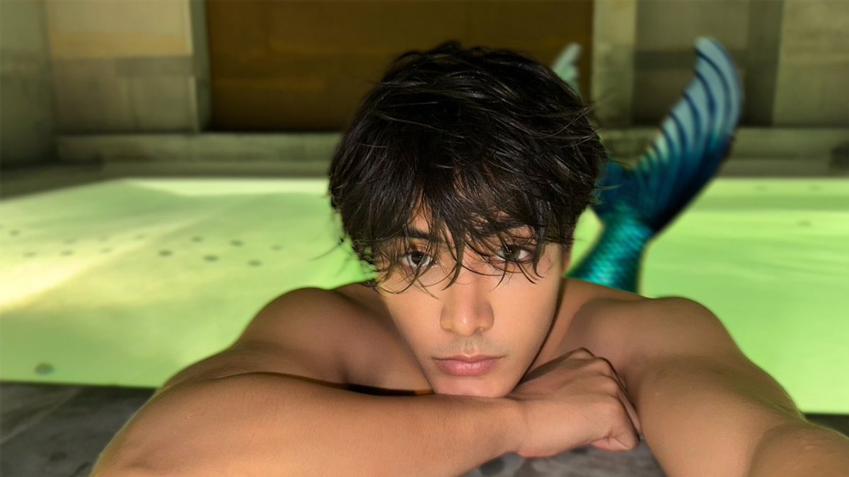 pp7lc's tweet photo. @dunknatachai He’s asking you, Mermaid @ChenRcj 🙂‍↔️ https://t.co/BaP4Ah7LPK