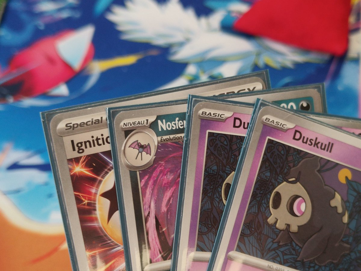 Raven450's tweet photo. Wanted to try @UltraProIntl katana sleeves, bought a pack, sleeved my deck for today tournament. First shuffle 4 sleeves broke directly...
Will stick with dragon shields for now https://t.co/1YPdai7HAB