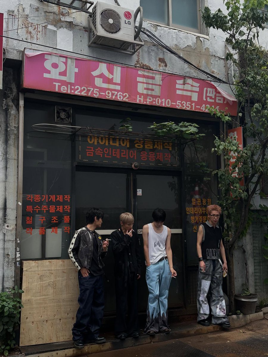dmnqf2's tweet photo. 다들 크리스피 최애 사진이 뭔가요
저같경 이런 바이브 https://t.co/yp8xa19BSJ