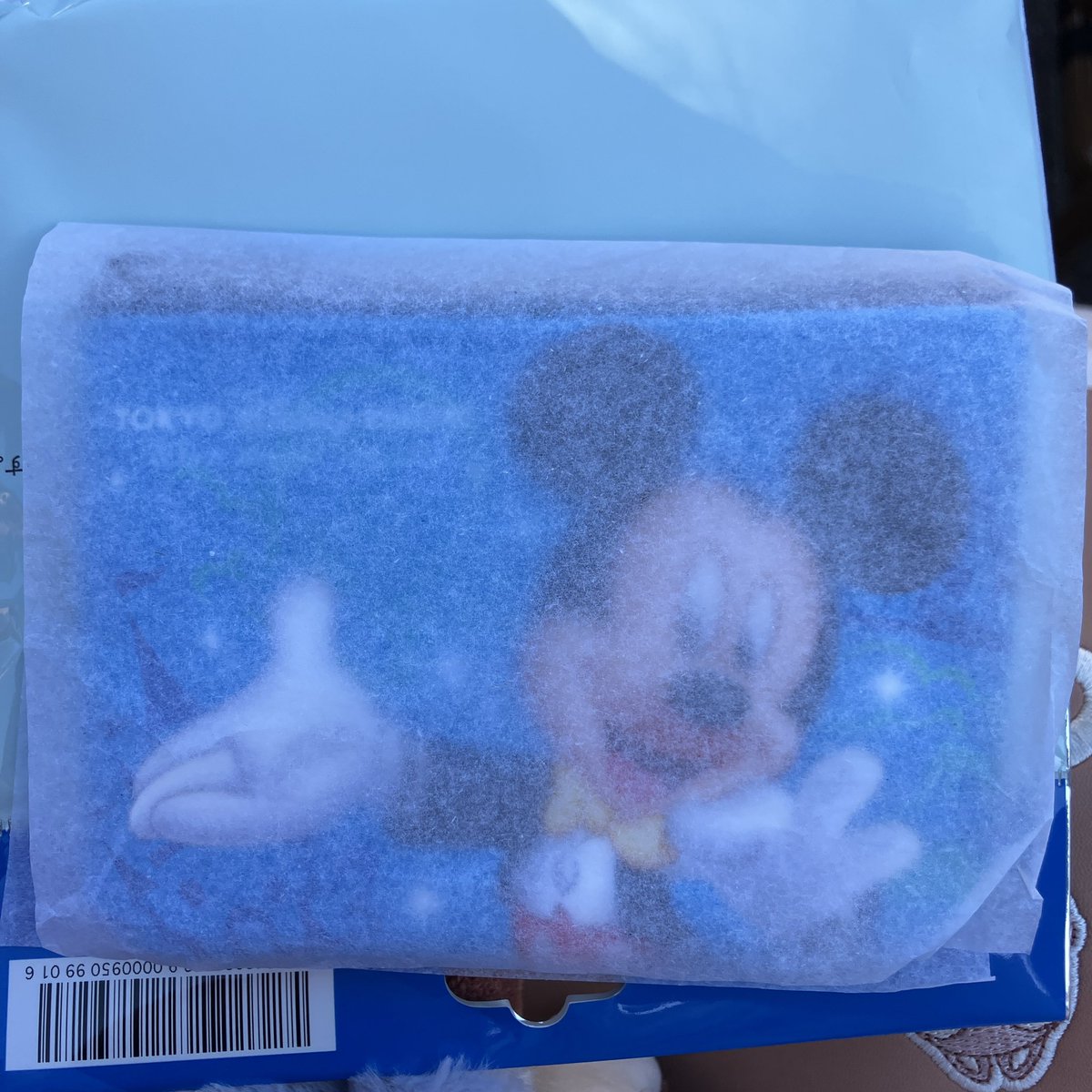hrkaot's tweet photo. 【交換】ディズニー　ポーチ　チケット

譲:ミッキー
求:チップとデール

郵送交換希望です。
ただいま出先のため帰宅次第ID付き写真添付予定。
検索からでもお気軽にお声かけください。 https://t.co/NkEgaLs7HQ