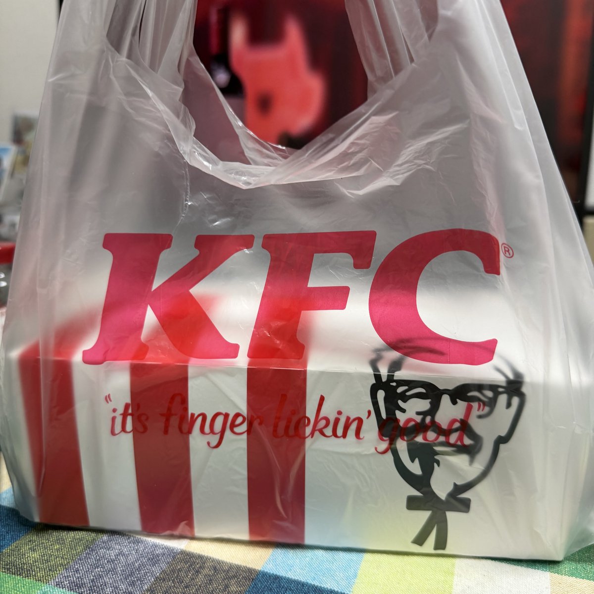MAY24touch's tweet photo. ダイエットのために始めたわけじゃないけどさすがに毎日泳いでるから体重がみるみる減っていく
余分な肉が削られていく感あるな
平日の飲酒がなくなったのもでかいかも

60台はいきすぎなので今くらいを維持したいので今日はカロリー摂取でチートデー🍗🍺 https://t.co/CFkdb5RFUq