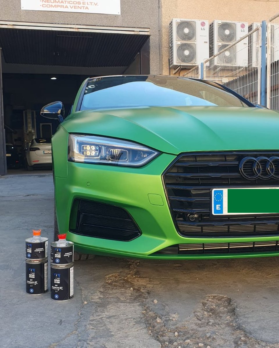 PerchanSA's tweet photo. AMG Green Hell Magno en Alto Voltaje 🚗🔥 acabado con Cromax Pro + CRS + STARMATE 10/30 = brillo perfecto 👌 

Perchan acompaña a talleres con asesoramiento y primeras marcas 💪 #Perchan #MuchoMasQuePintura #ChapaYPintura #CromaxPro https://t.co/fKQgYtQFE6