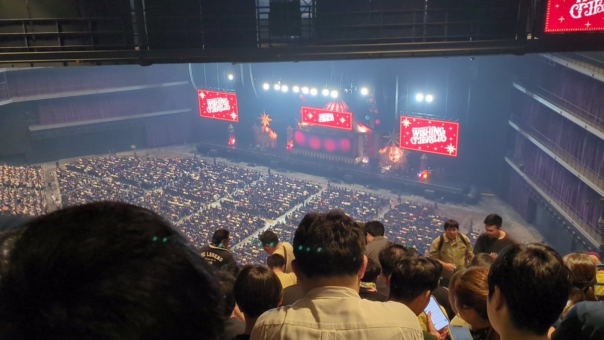 othellonia_yu's tweet photo. 近所の子の付き添いで行ってみたけど
人数すごかった！ https://t.co/dwgeOSKD5P