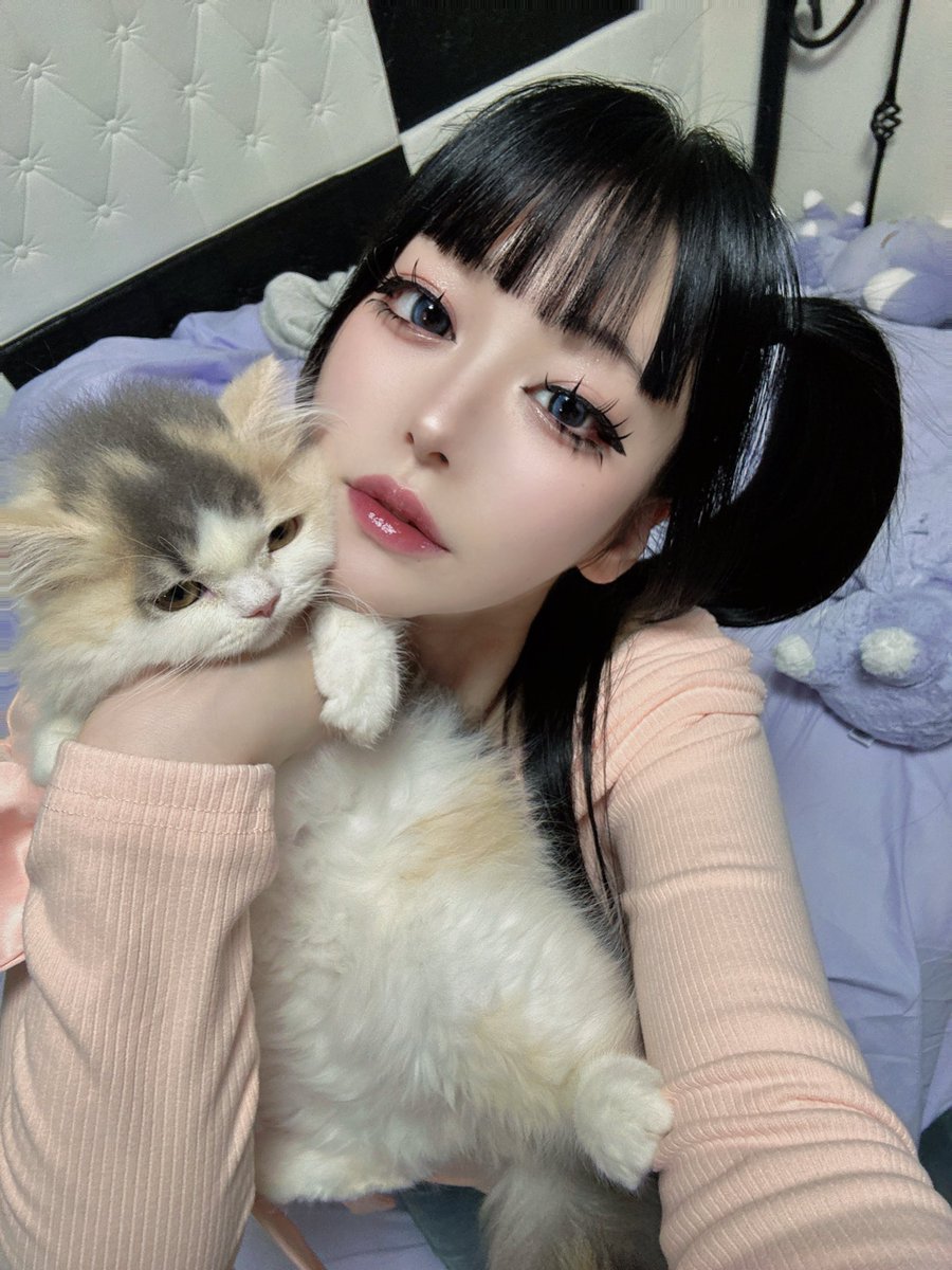 Enma_chaan's tweet photo. 6月も予定パンパンです 12日26日会えますのでね https://t.co/f0yiNUXXQh