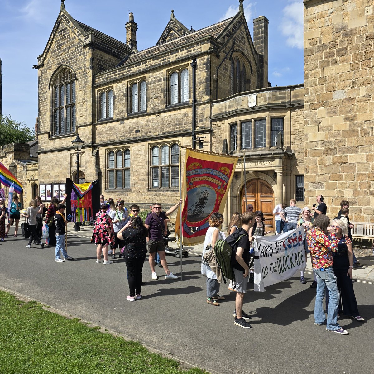 TUC_NEYH's tweet photo. You can cut the funding, but you can’t cut the pride. 🏳️‍🌈

After council funding was withdrawn by Reform, trade unions, community supporters and others stepped up to help make sure Durham Pride could still go ahead.

Solidarity always. 🏳️‍🌈

#DurhamPride #Pride #TUCNEYH #Solidarity https://t.co/Y9EpvnTr2P