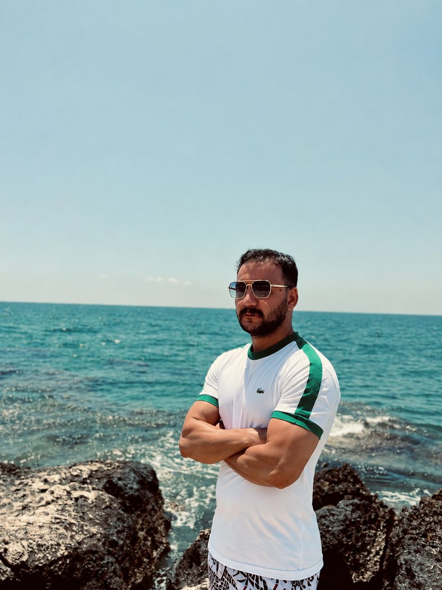 Wildchat2's tweet photo. Hadi Deniz fotoğrafı görelim 😎 https://t.co/2BOL4KKXCB
