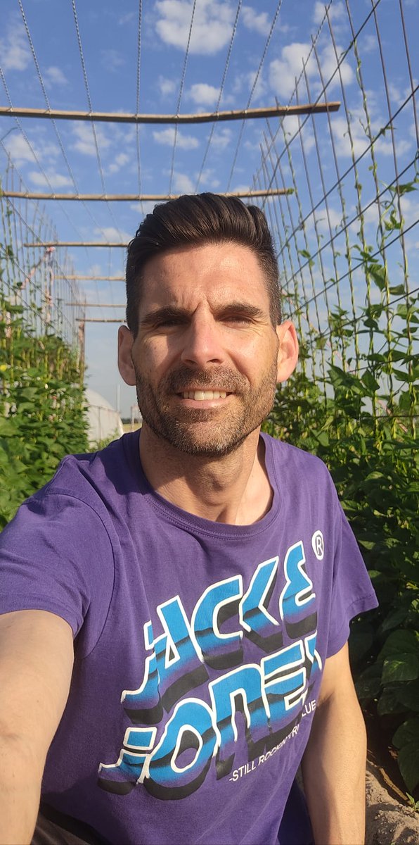 danielescgm's tweet photo. La mejor oficina 🧑‍🌾🌱🍓🍆🥬🍅🥕🫑 https://t.co/G1AfOLr7Ar