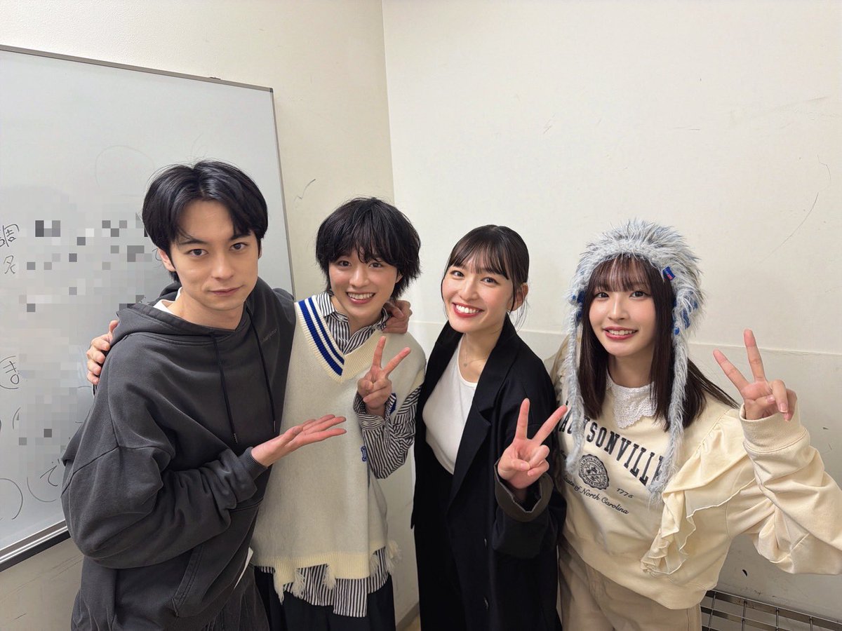 Kitamura_Y910's tweet photo. 舞台『#ONEMORETAKE !』
本日もありがとうございました！
明日でいよいよ終わりです！
最後まで悔いなく、ね！
なかよぴケンスタジオのみんな👭👬 https://t.co/vVtRpo60oK