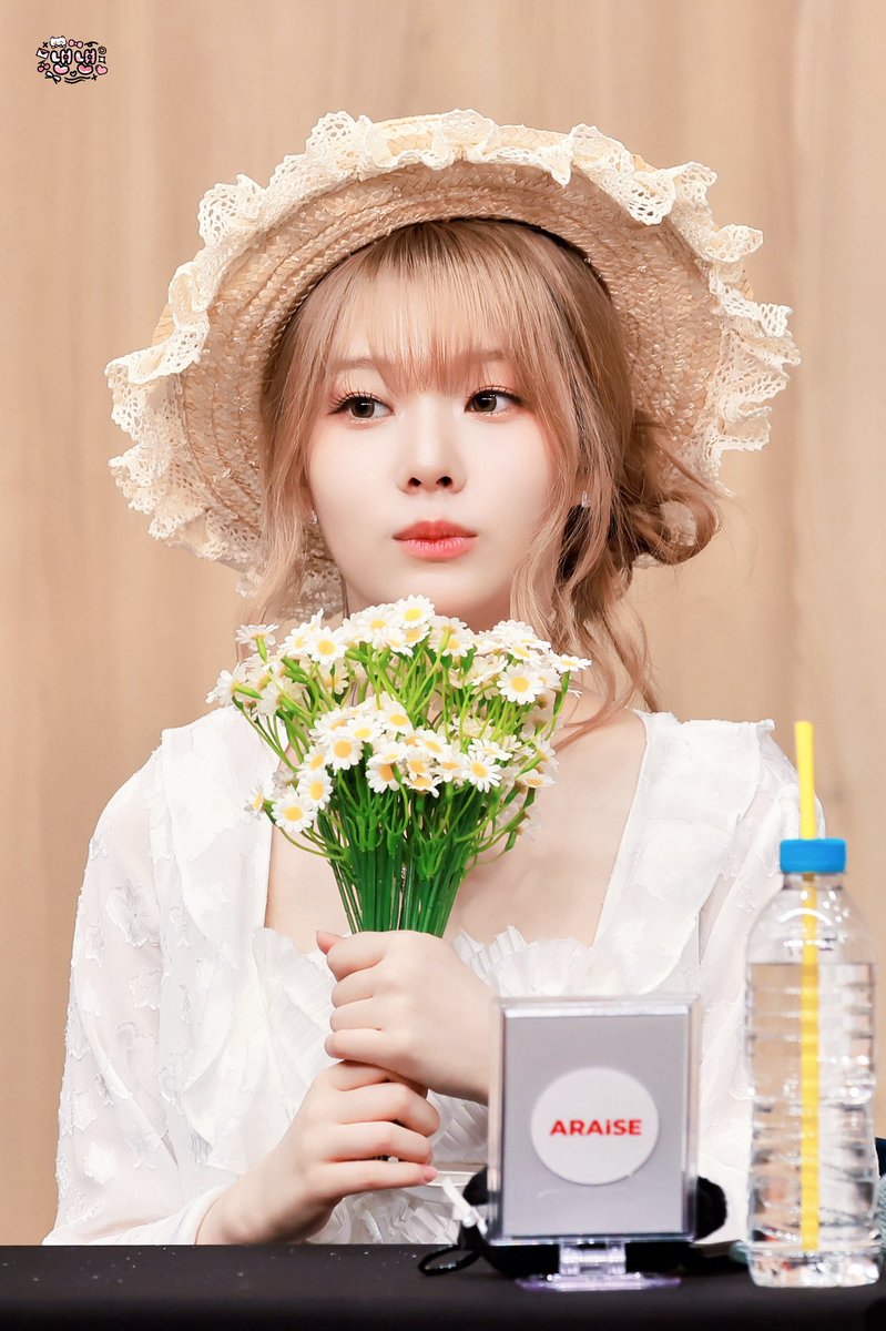 KiTiroll12's tweet photo. 260419

#DOHEE #도희
#SAYMYNAME #세이마이네임 https://t.co/MpZxfk7rKt