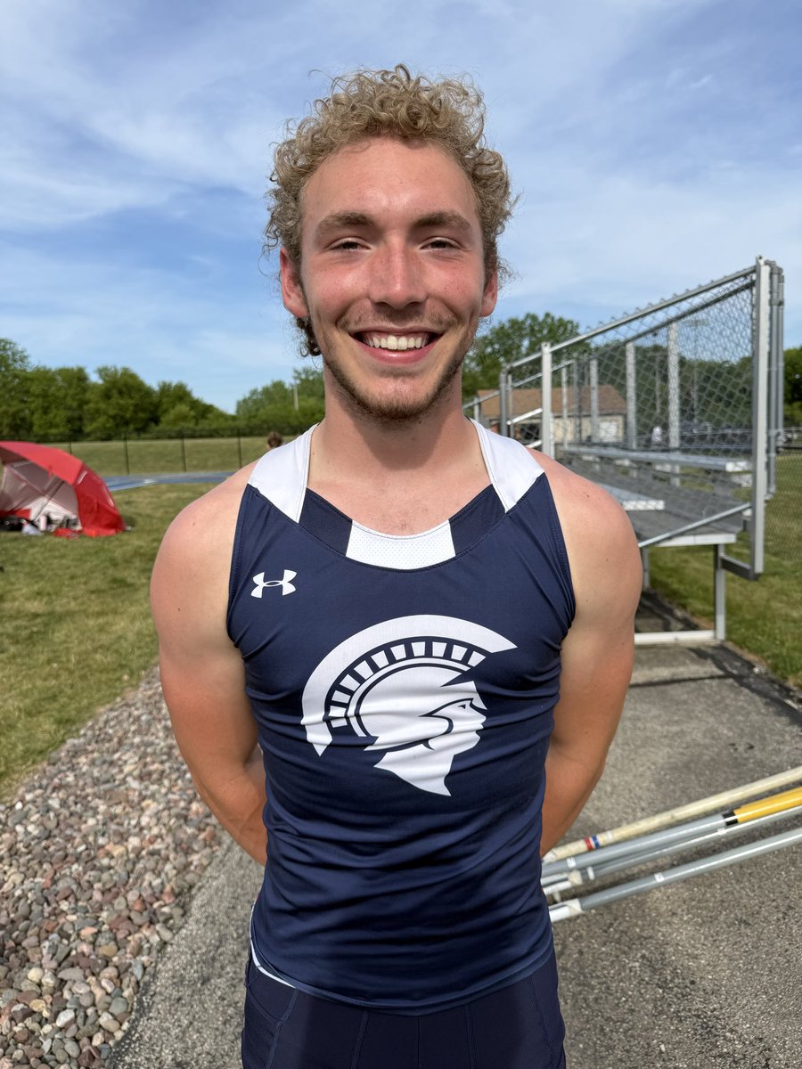 DylanGolla12's tweet photo. Luke Frohwirth is State Bound! Luke qualified for the 2026 state meet in the pole vault with a vault of 14’! https://t.co/CsQ268hEPE