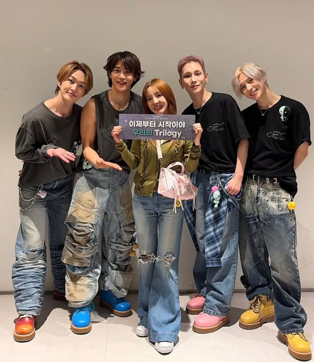 BonnelovesJHope's tweet photo. ダラ🥰 https://t.co/AgxNhfnkMq